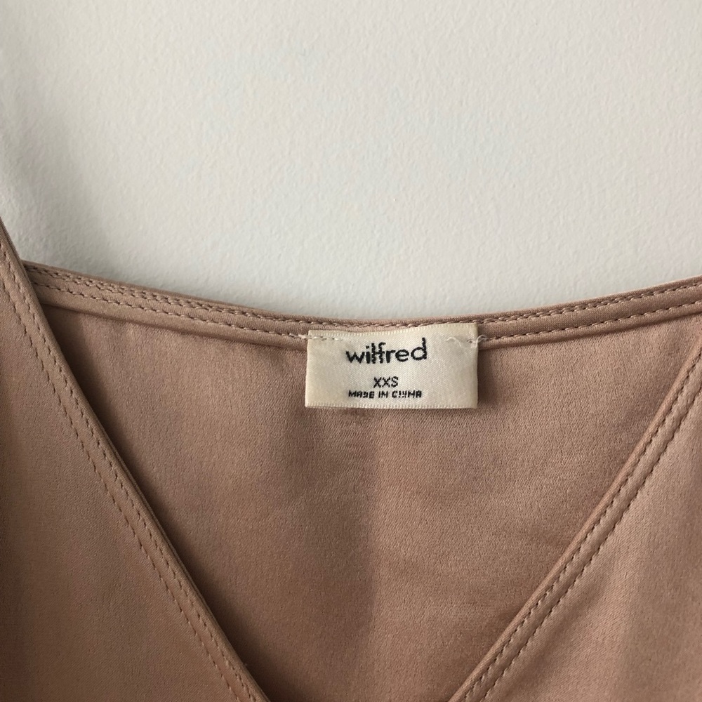 Champagne/Blush Aritzia Camisole, Size XXS - Picture 5 of 7